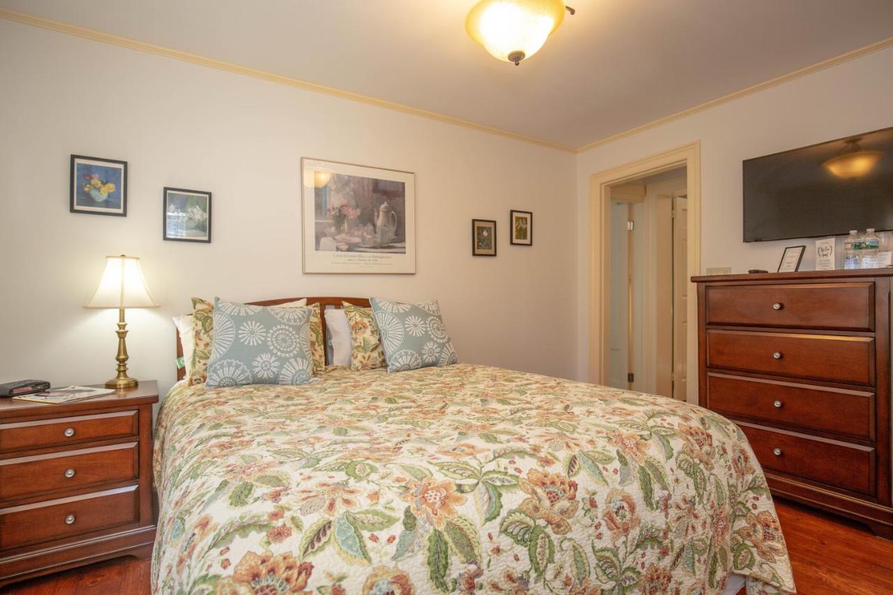 ניובריפורט Clark Currier Inn מראה חיצוני תמונה
